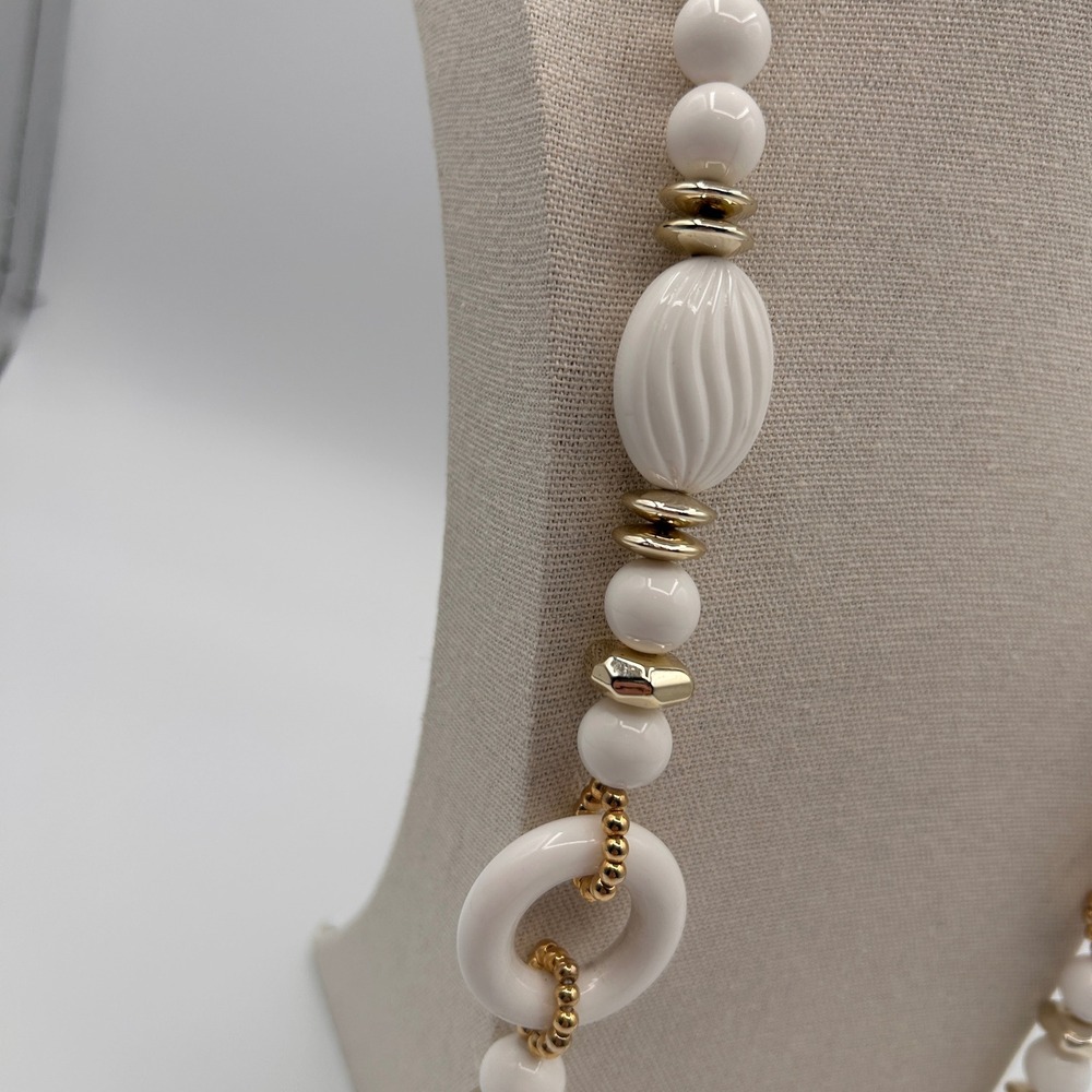 Vintage White Gold Tone Chunky Bead Statement Necklace Single Strand Retro 26" - Picture 4 of 10